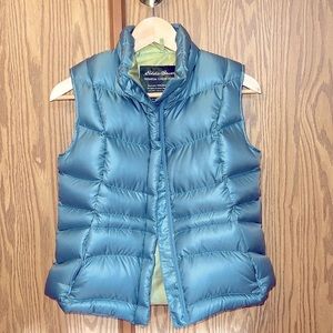 NWOT Eddie Bauer light green puffer vest